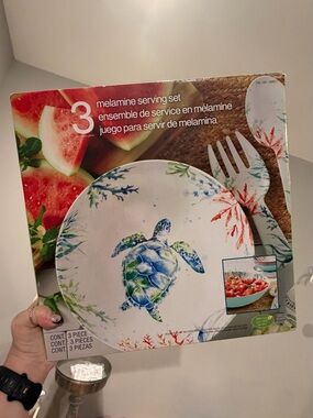 New in box melamine sea turtle xl salad bowl with utensils set